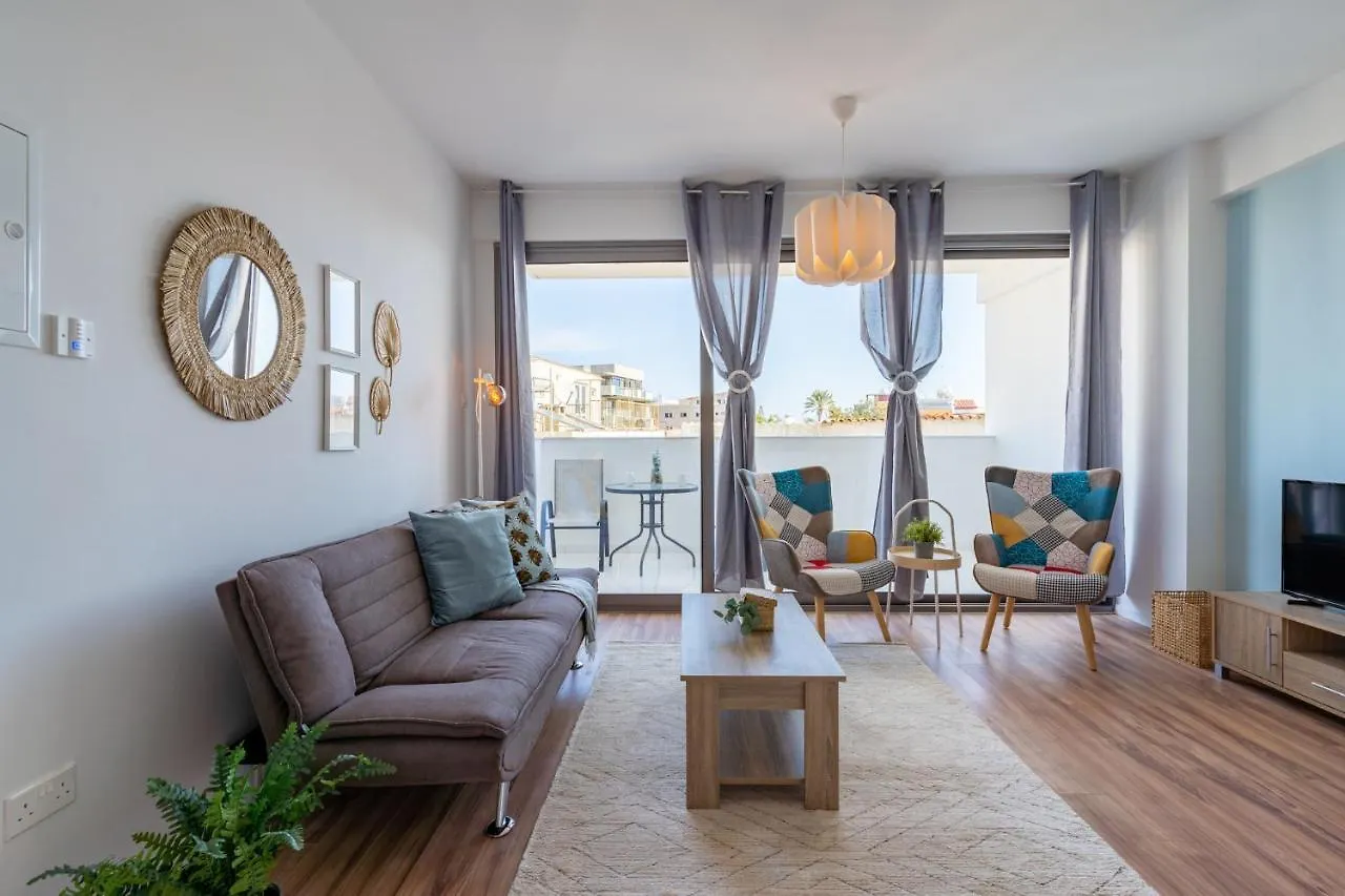 Livia Studio Apartment In Lárnaka