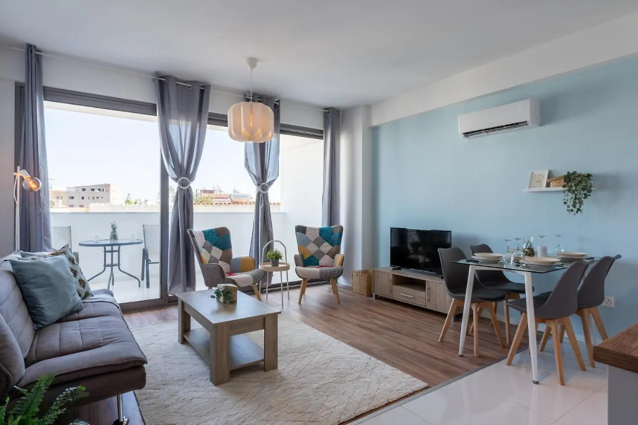 Livia Studio Apartment In Lárnaka