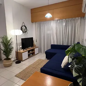 Hostel Makenzie 2 First Line, Larnaca